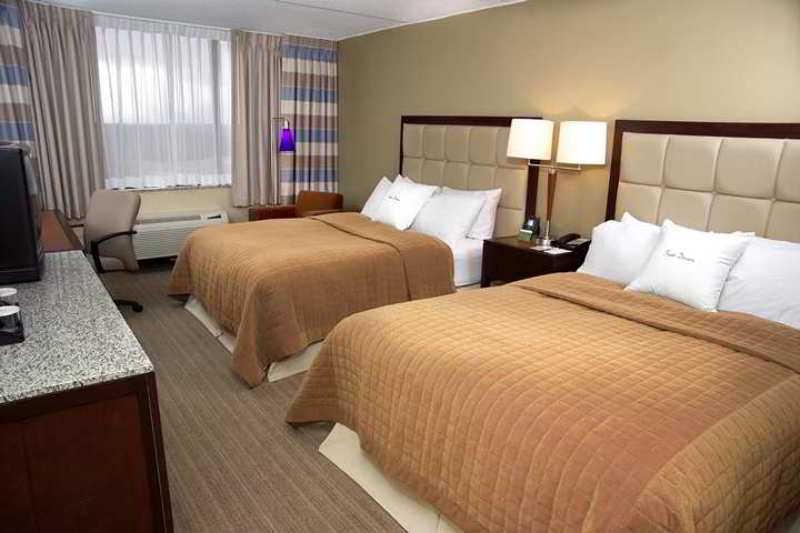 Hotel Doubletree By Hilton St. Louis At Westport Maryland Heights