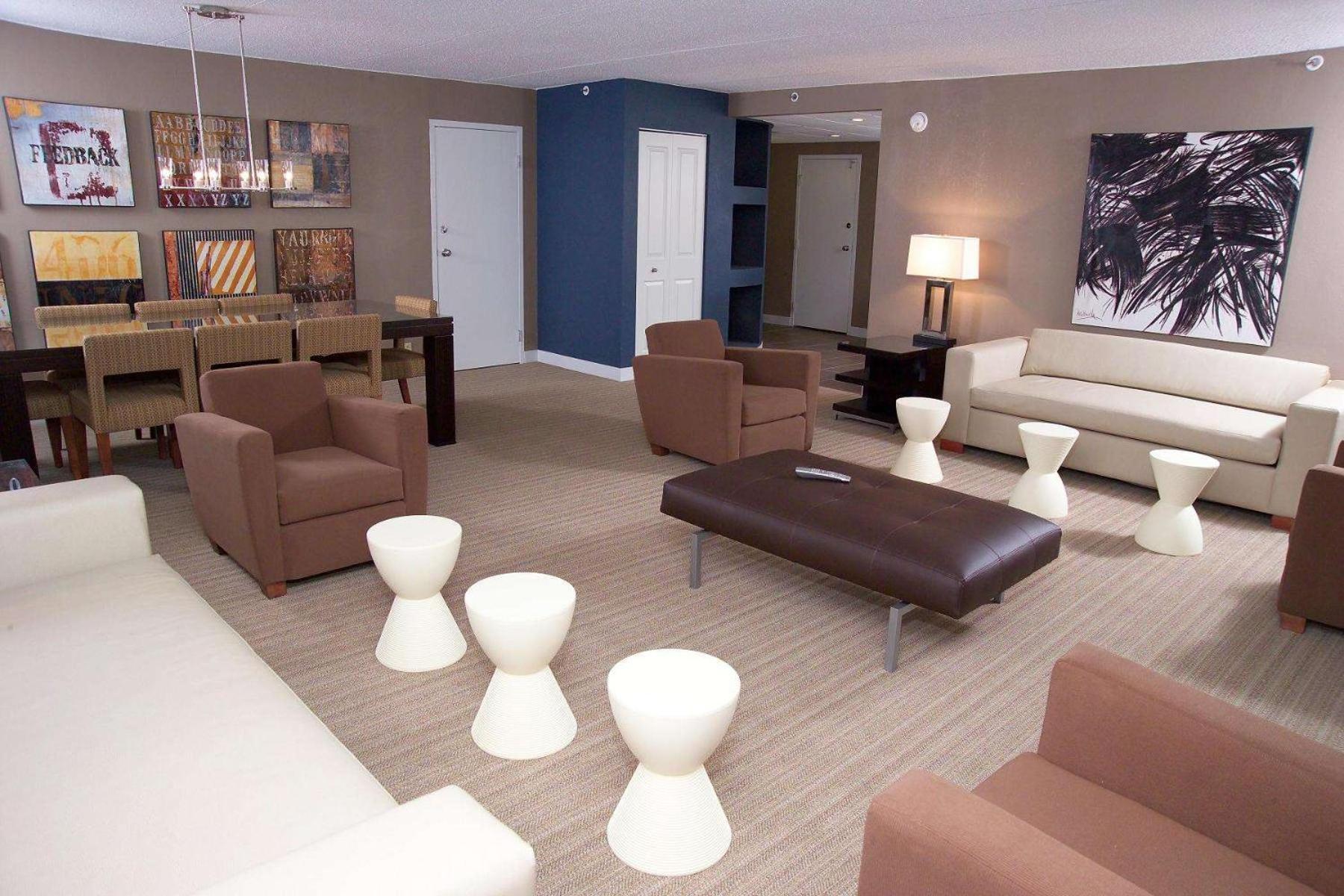 Doubletree By Hilton St. Louis At Westport 3*