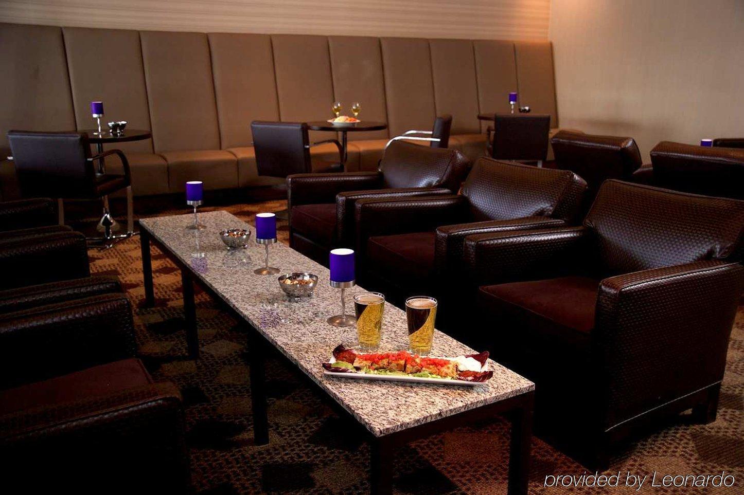 Hotel Doubletree By Hilton St. Louis At Westport
