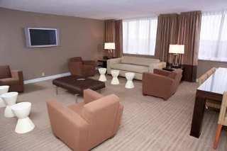 Hotel Doubletree By Hilton St. Louis At Westport