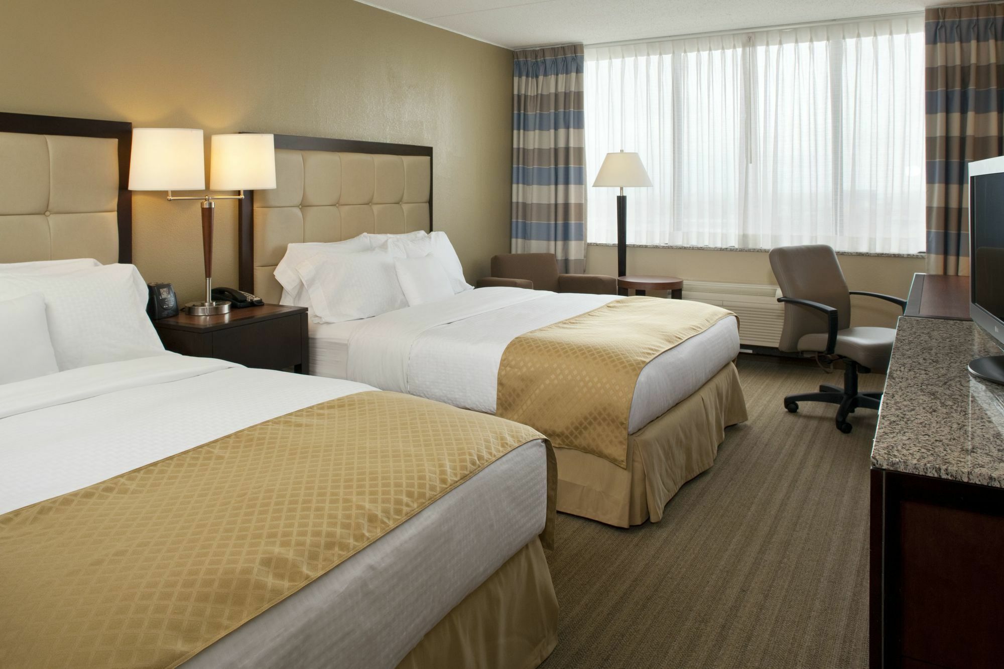 Hotel Doubletree By Hilton St. Louis At Westport Maryland Heights